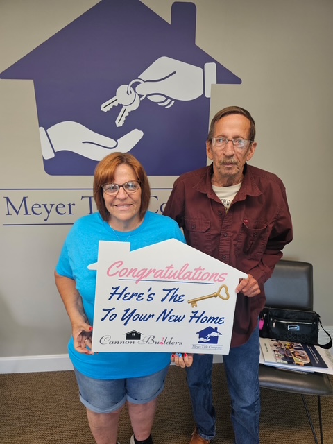 CannonBuilders's tweet photo. 🏡 Congratulations to Chris and Joanne on closing on their beautiful new home in Stone Crossing! 🎉
Please help us congratulate Chris and Joanne! ❤️
#WelcomeHome #StoneCrossing #CannonBuilders #NewHome #ClosingDay #HomeSweetHome https://t.co/TYyZxDy4UJ