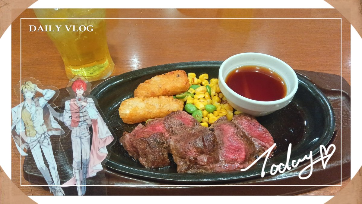 Toadayo6868's tweet photo. 家族とガストへ行ってきました！
せっかくなのでグッズと一緒に記念撮影📷💞
とっても美味しかったです😽💘
#ユエルにゆえる
#みてみてらいらい https://t.co/CxV958TG18