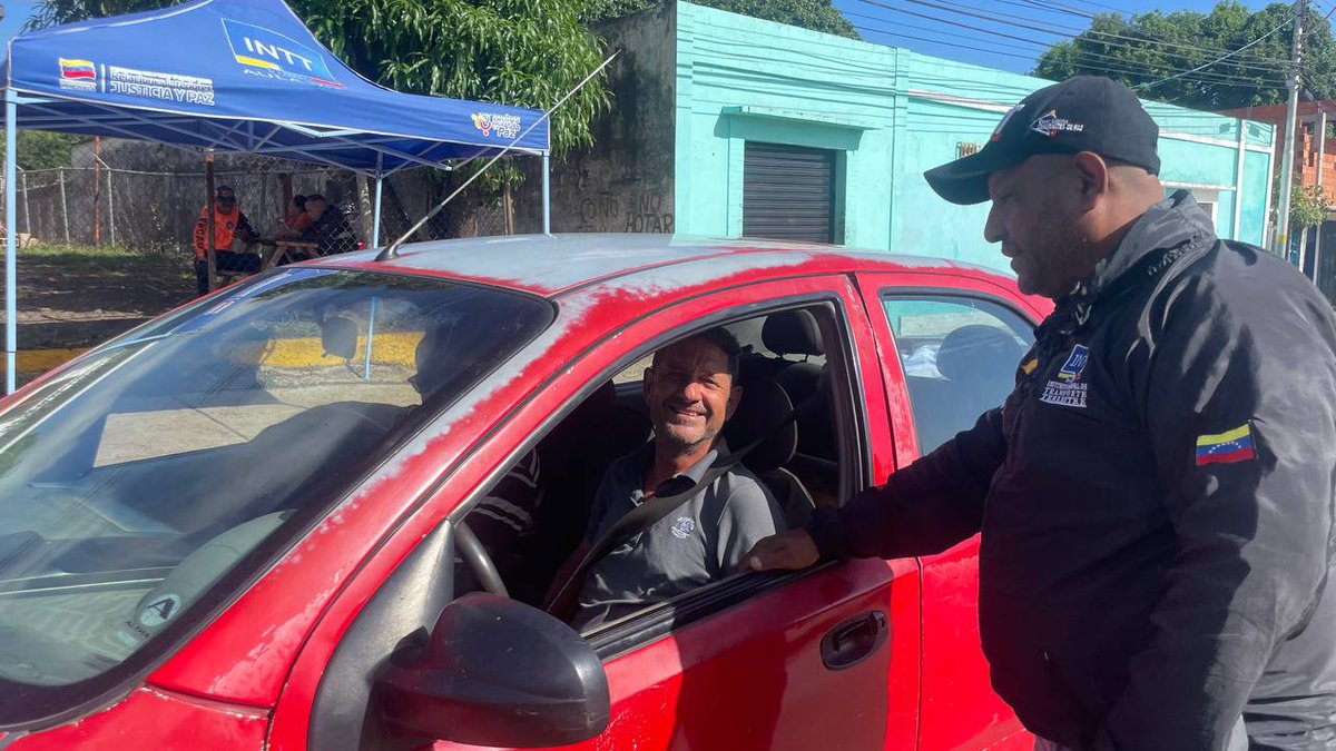 InttContigo's tweet photo. Desde la avenida Soto Rojas, el INTT desplegó un operativo de prevención y concienciación vial dirigido a los conductores de Altagracia de Orituco, estado Guárico. https://t.co/j3MXqsDNYf