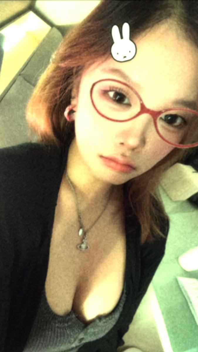 404aehami's tweet photo. 헤헤 https://t.co/pFsE555jqe