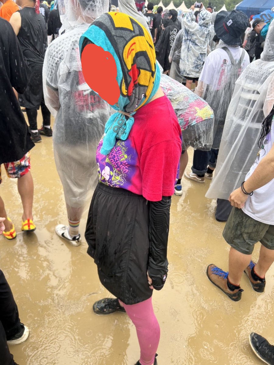 _yun_rock_'s tweet photo. 雨に濡れすぎて思考が停止した私とキャンチョメ https://t.co/eGzr3SYk06
