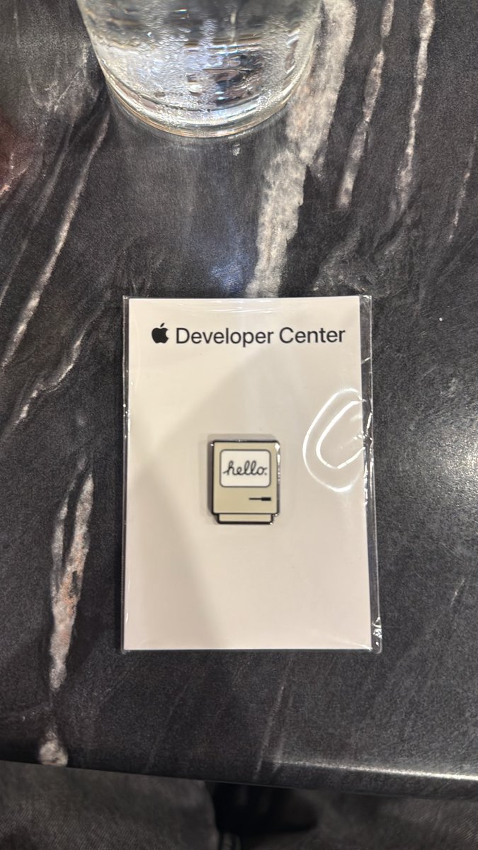 adrianabelarde's tweet photo. ship a little winneer! @RevenueCat clucky going to da mooon watch out 🚀

we joining shipaton 2026 together with @heysatya_ 

thank u for the pic jay from apple haha https://t.co/L05ZnqVfqj
