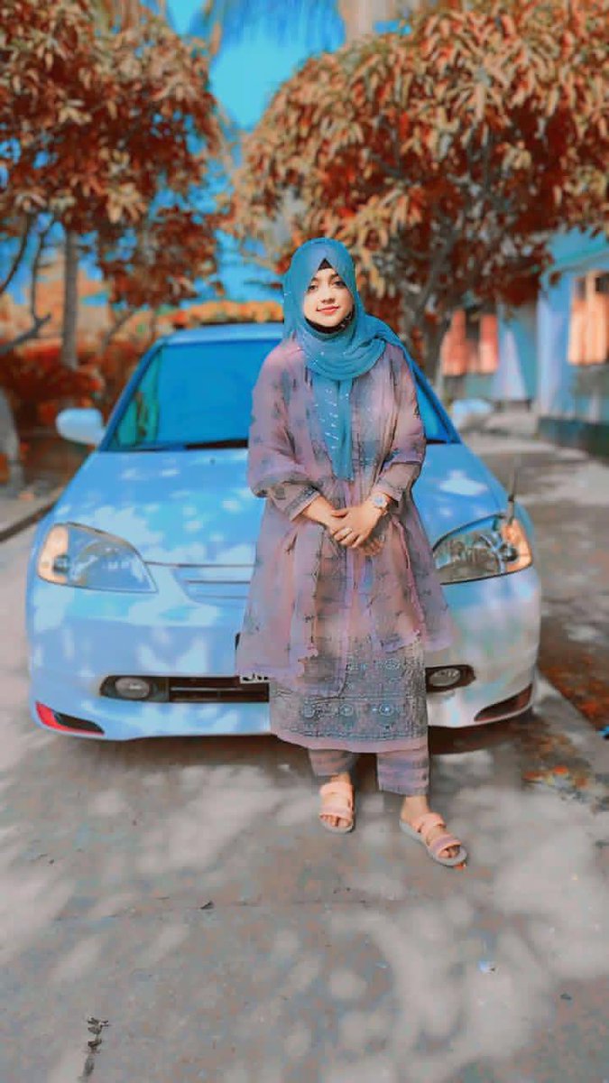 BristyBuri's tweet photo. বৃষ্টির দুপুরে চায়ের কাপ,
জানালা দিয়ে ভেজা গাছপালা।
মনটা আজ বড় অস্থির,
তোমার কথাই শুধু মনে পড়ে। https://t.co/6AS93366bM