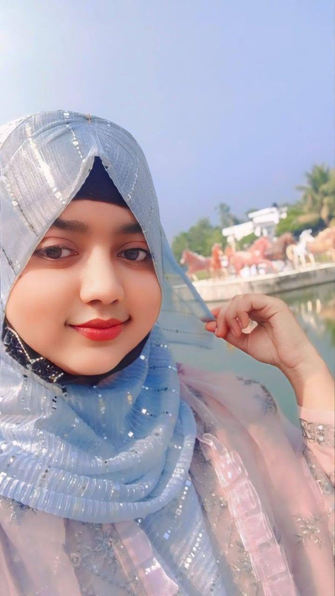 BristyBuri's tweet photo. বৃষ্টির দুপুরে চায়ের কাপ,
জানালা দিয়ে ভেজা গাছপালা।
মনটা আজ বড় অস্থির,
তোমার কথাই শুধু মনে পড়ে। https://t.co/6AS93366bM