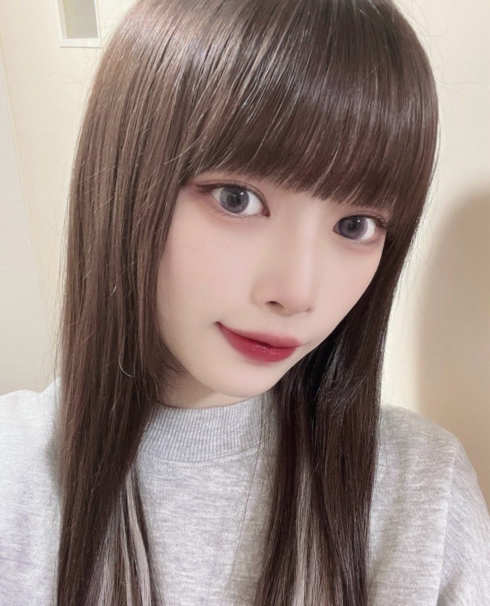 _suzu7x's tweet photo. 🎧🤍

 #日常垢 https://t.co/GrpwTk2LKa