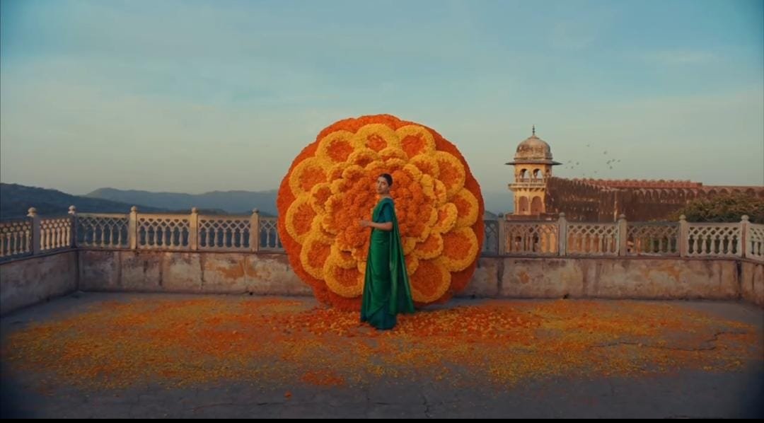 Mainbhiengg's tweet photo. Sky se dekha Bharat ka rang,
Har sheher ki apni ek umang.
Har udaan ban jaaye yaadgaar
#IncredibleIndiaByIndiGo https://t.co/dw7os5aESP