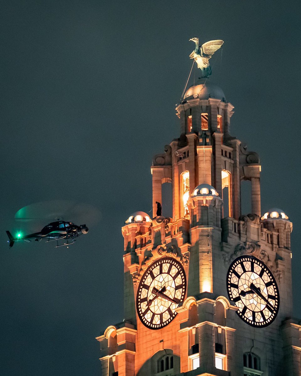 EGGBOY_03's tweet photo. I have only just noticed, you can see the Liver Building in the Clayface trailer.

🎭🦇 https://t.co/lie7m7vLYO