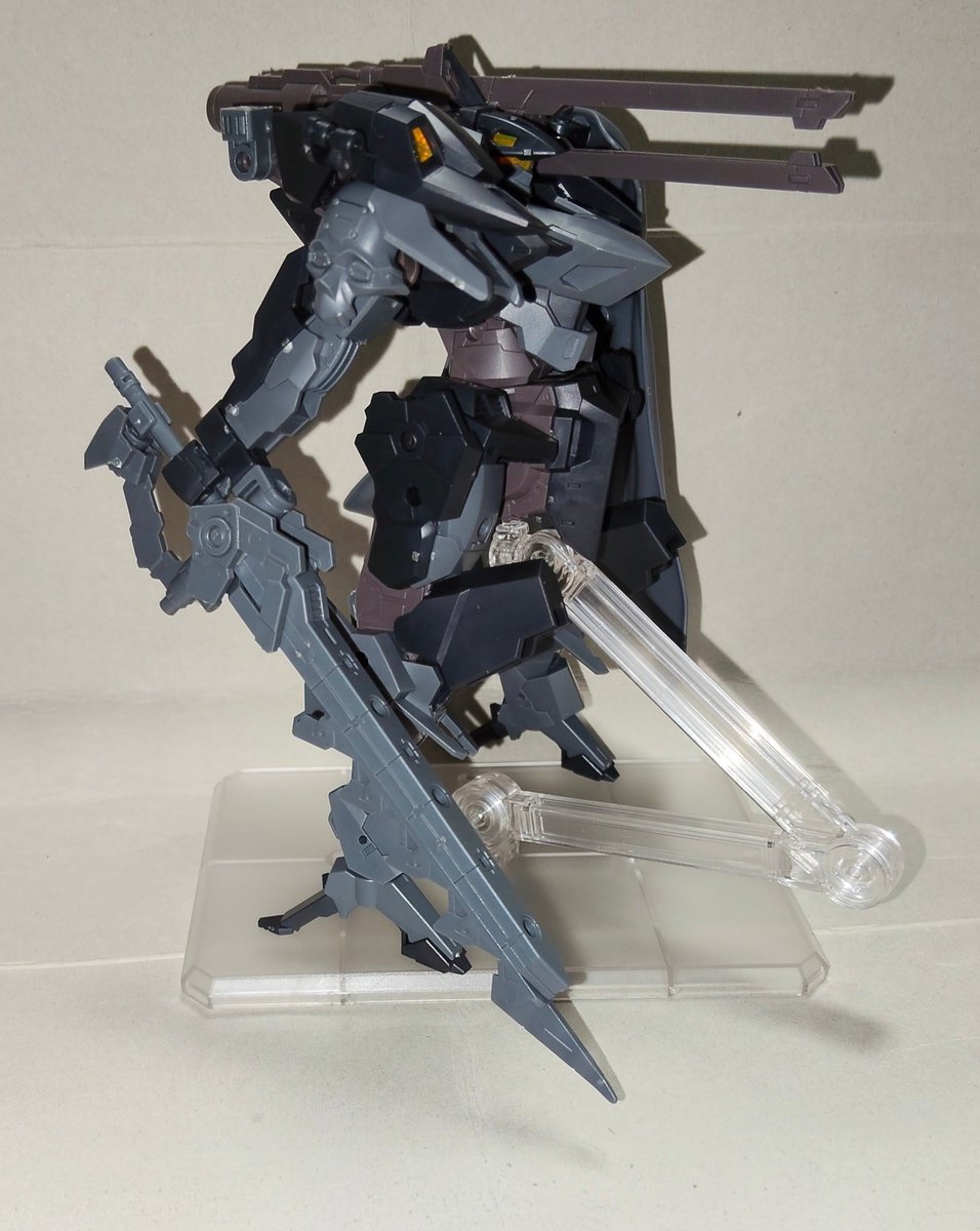 a85135244's tweet photo. #30MMCM2026
#30MMAN ゼノヴァルト　宇宙海賊仕様　右肩にはドクロのパーツ　武装は大型大剣のカットラスとカットラスの先から銃口があり　トレースキャノンや　左肩にはマント装備してます https://t.co/S8VH8wQhiG