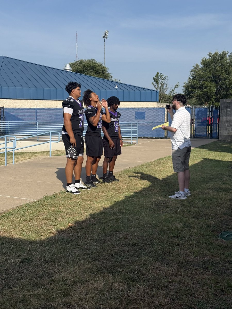 WacoUFootball's tweet photo. The U representing South Waco at @WacoTribSports Media Day‼️

Thank you for all you do for Central Texas and for giving our student-athletes a platform to shine.

#ForTheSouth | #ItsAllAboutTheU🙌‼️ 

#FN5GL | #Sweepstakes | @TMobile https://t.co/EndFc7TVF4