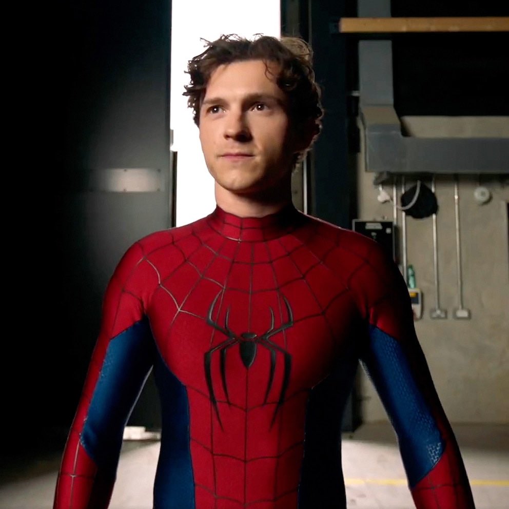 ComicBook's tweet photo. Tom Holland speaks on his Spider-Man getting a black Symbiote suit

“They did it so well in the game and I don’t know how you make a suit that’s similar without having a CG component.”

(Source: @joshuahorowitz) https://t.co/lWmi2ObufC