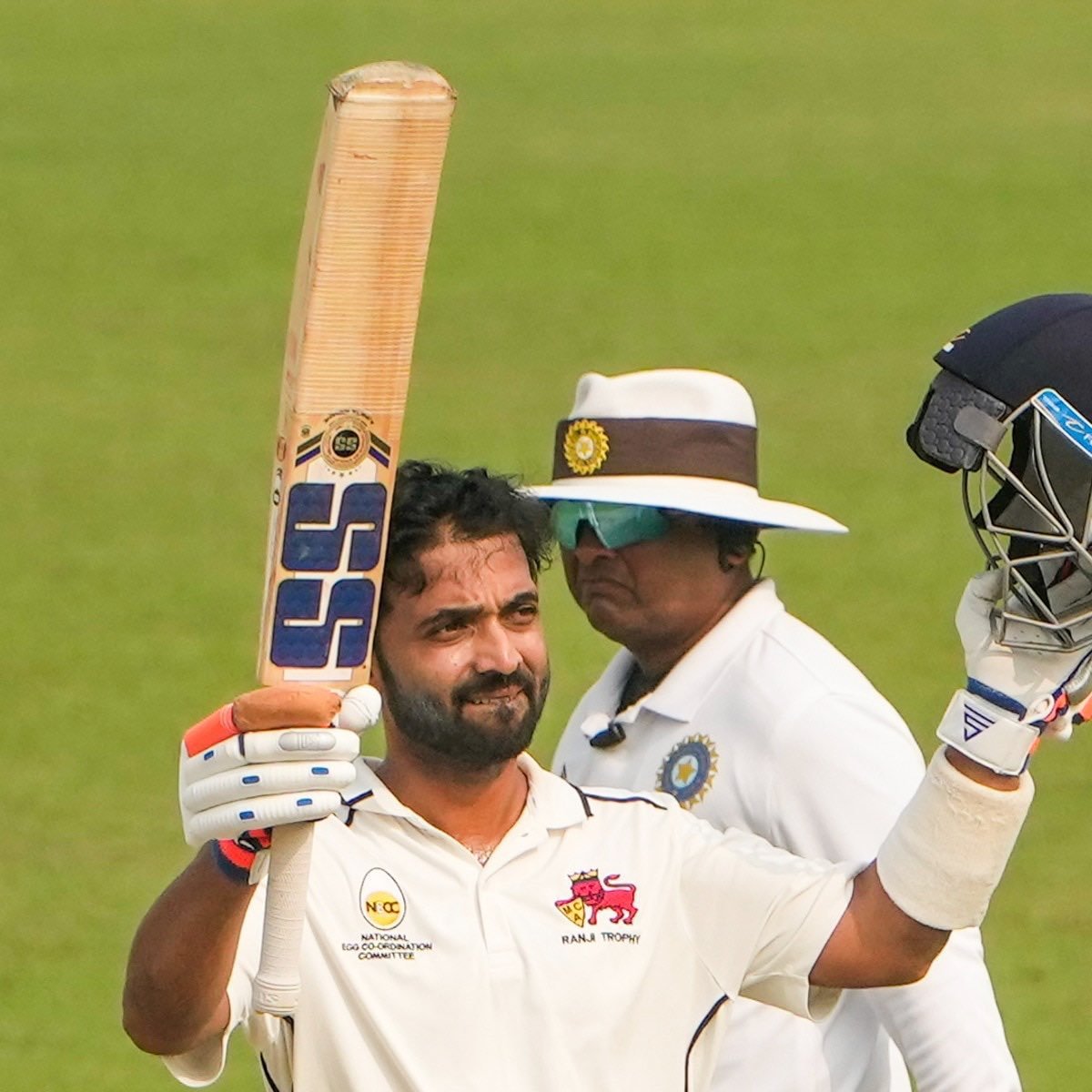 sureshkumar4368's tweet photo. "We can never forget the Mullagh Medal you received in the Gabba Test. Your excellent captaincy and calm nature make you truly stand out from everyone else... thank you, Ajinkya." @ajinkyarahane88 https://t.co/bGa1zaVE0P