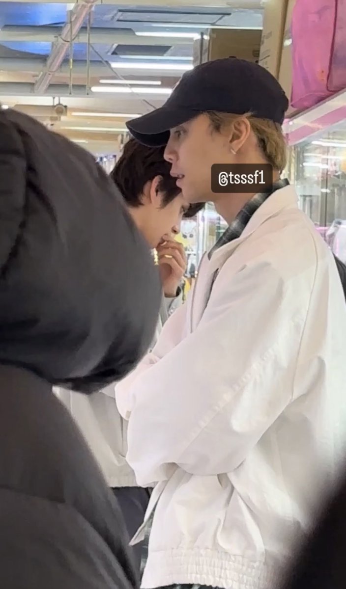 jamsnx's tweet photo. ขอคีบอีกตัวได้ม้ายอะ น้าๆๆ ตัวเดียวเค้ายอมไปกินข้าวเลย จุ๊บแก้มอ้วนด้วย ขอร้องน้าา

ก็ได้ๆๆ ตัวเดียวนะ ห้ามต่อรองอีกนะ https://t.co/6rnY40PuiL