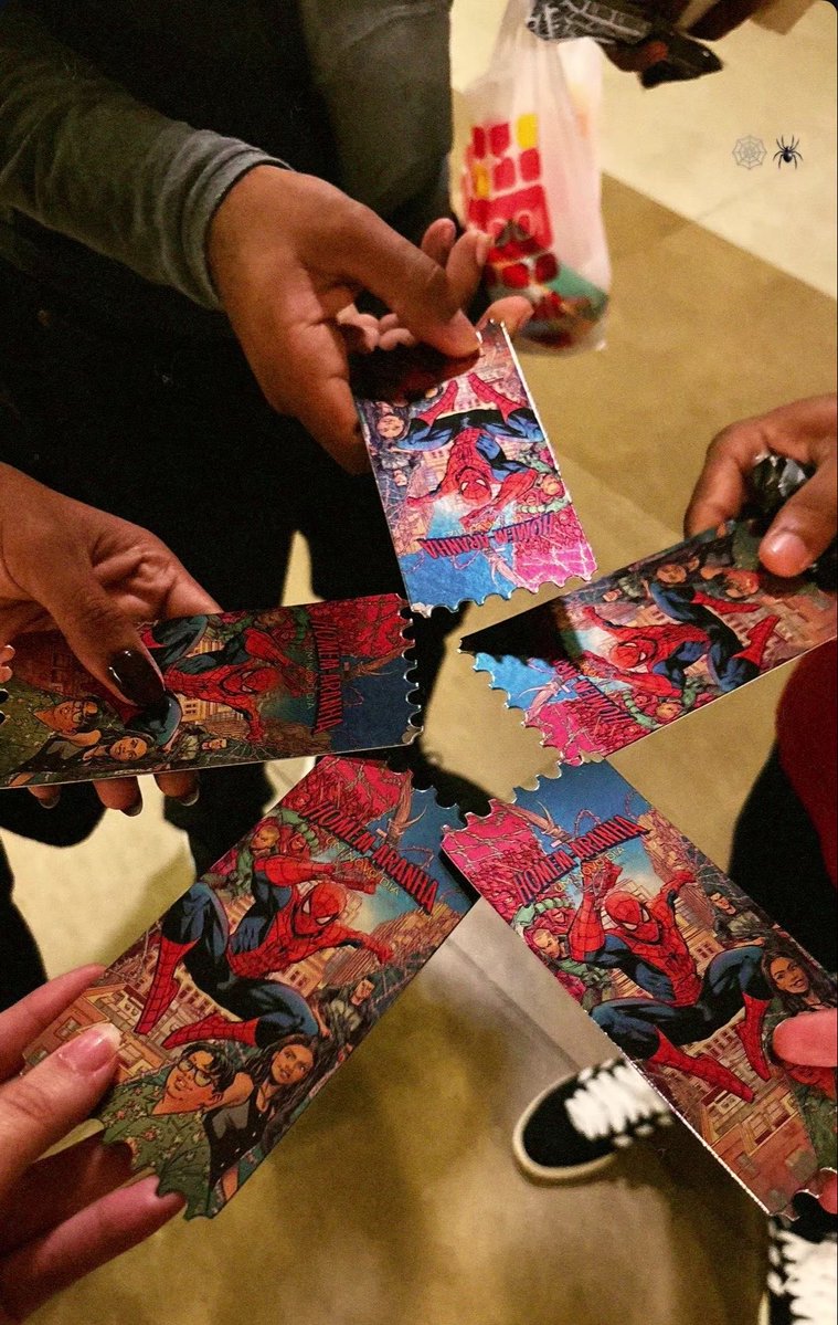 NaldoF_S's tweet photo. Homem aranha aqui teve brinde e no cinema de vocês ? 

📍Aracaju - SE.

#SpiderManUnNuevoDía  #SpiderMan #HomemAranha. https://t.co/229UV46UW8