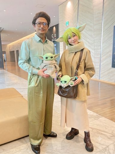 google_chiba's tweet photo. 遅ればせながら、アンリーシュドへ懲りずに偽ペドロで参戦してました😅こんな私に気づき、果敢にも声を掛けてくれる方が何人かいらしたのには感激😭日本マンダロア計画ブースでは、ROYさんと久しぶりの再会、BOBAはるさんにはコス作りのことをたくさんお聞きしたかったのですが、大失態を犯し、それどころではなくなってしまいました🙇🏻‍♂️うちの奥さんからは、もう出禁だ！と言われました😭大変失礼しました🙇
途中休憩で外に出たら、幕張のイオンシネマでグリーティングされていた501の皆様と再会＆OGUさんにも会えて感激🤩
最後にAKIRAさんにもお会いできて良かったです‼️
#アンリーシュドS４