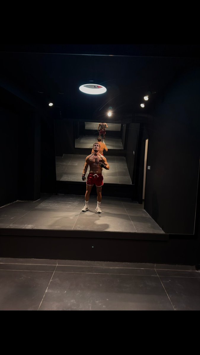 Taner3848's tweet photo. Gym time 💪🏻
#gym #fitness https://t.co/83U2PbxwXO