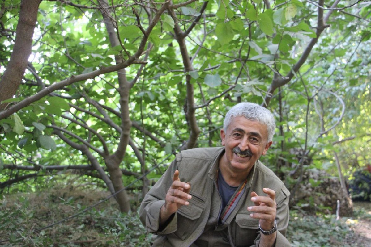azadireberti's tweet photo. Derman arar iken derde düş oldum
Ağlama gözlerim mevlam kerimdir https://t.co/F6s8lr0QnK