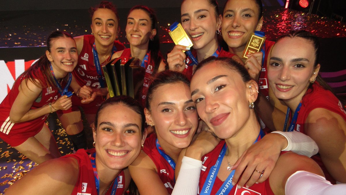 gibbybaris's tweet photo. 🥇 Filenin Sultanları https://t.co/SRHxe2uXOv