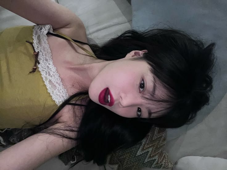 habitualidad's tweet photo. Ella era una Flama Magnética. https://t.co/N92ECqB9HZ