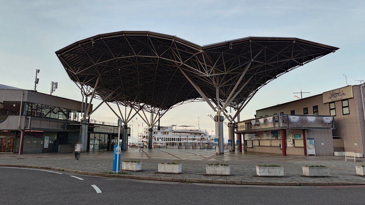 hamaoshi_kai's tweet photo. 8/1（土）の例会会場は大津市ふれあいプラザ4F小会議室です。お気をつけください。ちなみにふれあいプラザから大津港旅客ターミナル待合室まではご覧の徒歩距離です。チェリオの手作り風ココアが似合いそうですね！ #浜押会 https://t.co/z1LNMahbWZ