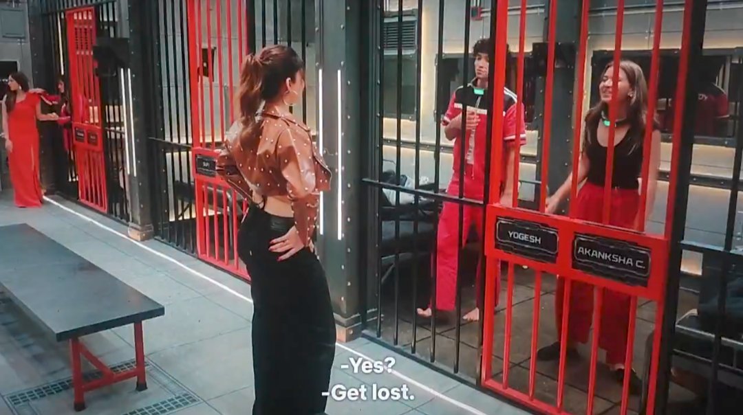 SunshineMusee's tweet photo. Farah: "🐍 apka time khatam hote hai.."

Akanksha: "chal nikal.." 😭🔥

#AkankshaChoudhary #lockupp2 https://t.co/wA5ILefOdA