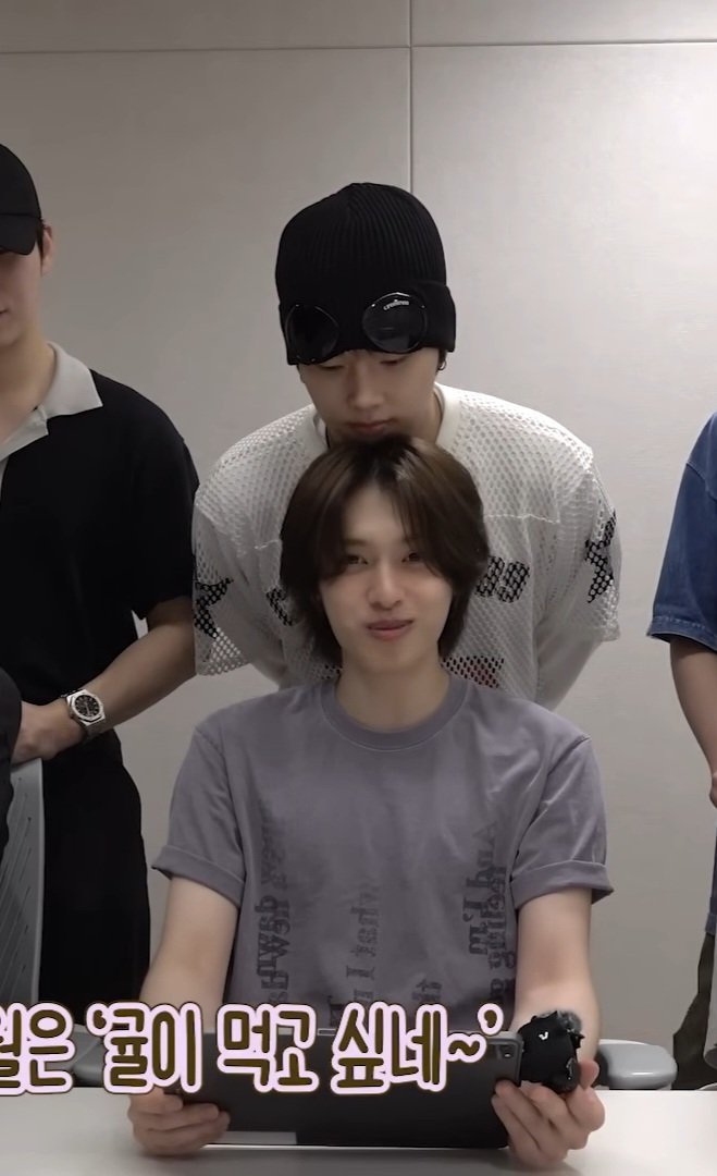 SeduhGaon's tweet photo. Sosweat 😳😳😳 @SeduhJungsu @SeduhJooyeon https://t.co/HWgtbCwhP5