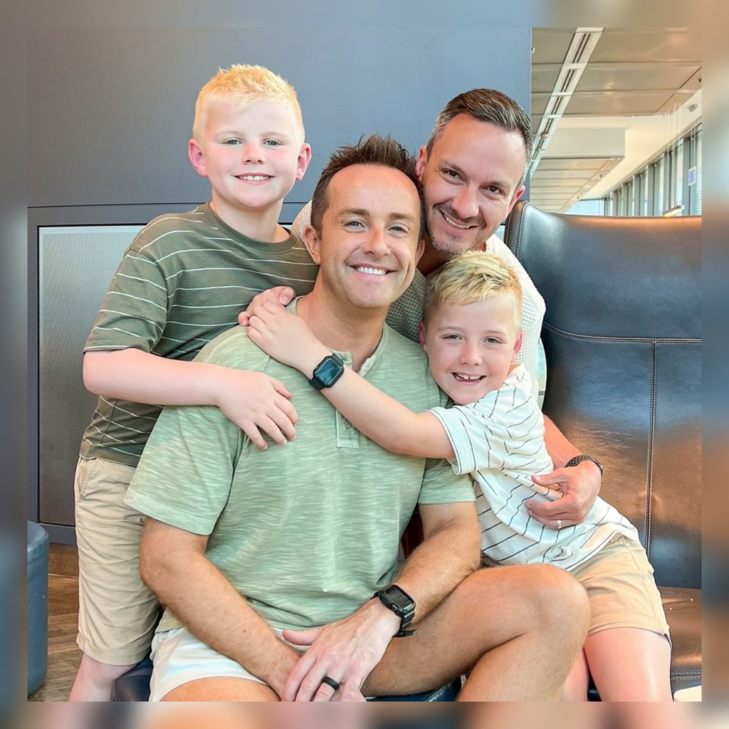 itsjusttheo1's tweet photo. Love built this family, and it shows in every smile🏡🏳️‍🌈 https://t.co/btYKdTG0S0