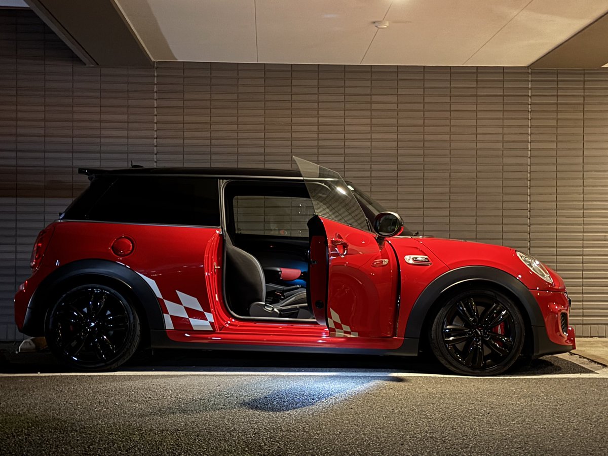fukuchannel1980's tweet photo. 週末はイベント😆ドキドキしてしょうがない✌️
・
🟥🟦🟥
BMW MINI ミニクーパー minicooper の、魅力、グレード、維持費を安く抑えるコツなどを発信してます!
MINIのyoutube動画コチラからどうぞ
↓
https://t.co/f5bFjjnlfH
#mini #minicooper #johncooperworks
#ミニ #ミニクーパー https://t.co/9gmSq8neSX