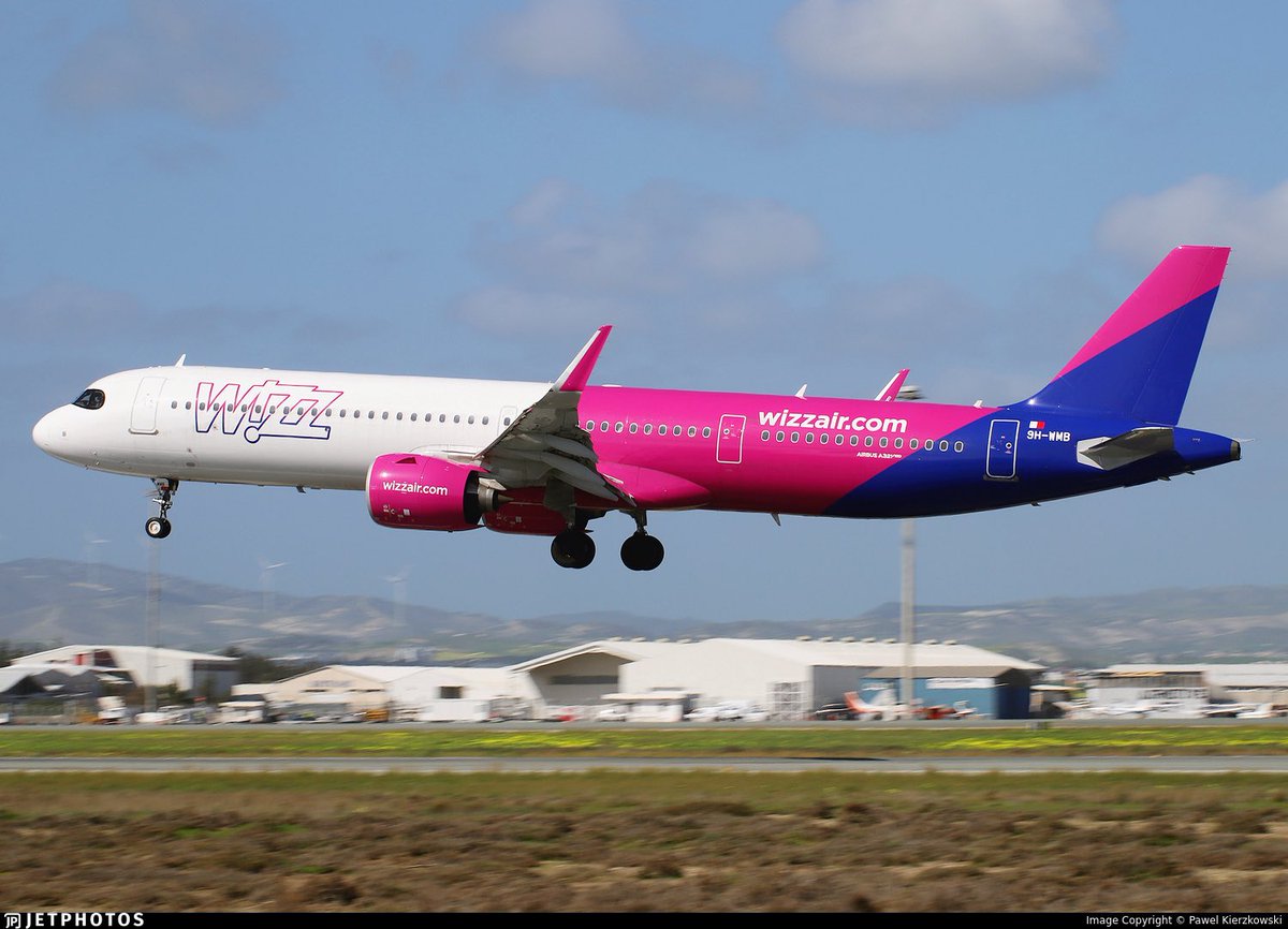 AeroCanarios's tweet photo. 🆕 NUEVA RUTA

Wizz Air- Santiago de Compostela a Tenerife Norte 

Los vuelos comienzan el 1 de febrero de 2027

5 frecuencias semanales (L,X,J,V,D)

SCQ 11:00-12:45 TFN (L,X,V,D)
SCQ 15:50-17:35 TFN (J)

TFN 13:30-17:25 SCQ (L,X,V,D)
TFN 18:20-22:15 SCQ (J) https://t.co/GmfXvuuozi