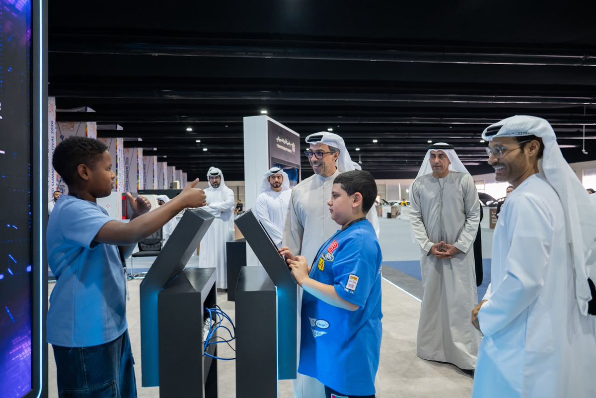 MansourBinZayed's tweet photo. خلال زيارتي لمهرجان الشيخ زايد الصيفي، اطلعت على البرامج التي يقدمها مجلس الأمن السيبراني وشرطة أبوظبي، والهادفة إلى ترسيخ الوعي الأمني لدى أبنائنا، وتنمية مهاراتهم، وتعزيز ثقافة الاستخدام الآمن للتقنيات الحديثة.
حماية أبنائنا تبدأ بغرس الوعي منذ الصغر، فهو الأساس لإعداد جيل واعٍ وقادر على مواكبة متغيرات العصر.