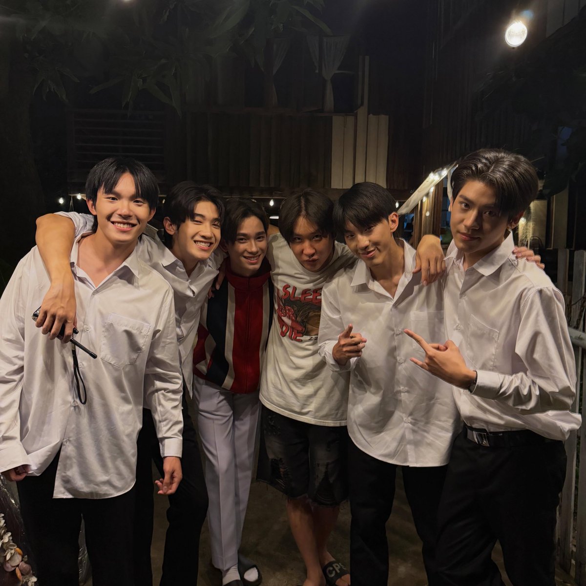AlmondOfficial_'s tweet photo. 📸  [𝑰𝑮 𝑼𝒑𝒅𝒂𝒕𝒆] @ aloneww

Another one of the best memories.
Love you all ❤️

TONSOM FINAL FAN MEETING
#WhenOrangesFallFinalEP
#Almondbabybigboy
#AlmondProgress
#WhenOrangesFall https://t.co/VDWc4s0k3B