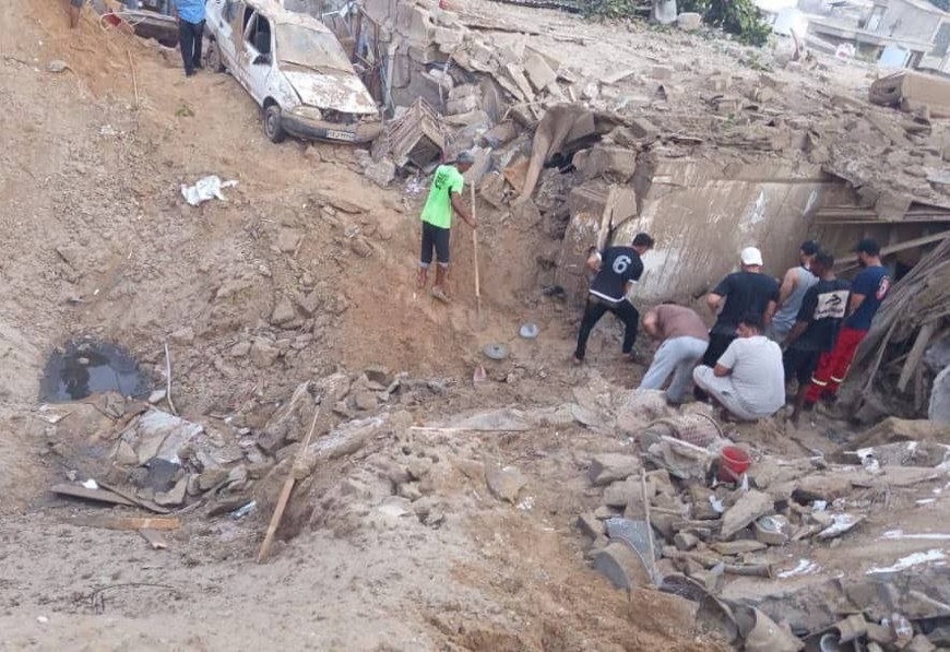 ShaykhSulaiman's tweet photo. JUST IN: THE EPSTEIN REGIME BOMBED THE HOME OF FAMILY OVERNIGHT IN QESHM CITY KlLLING A MOTHER, FATHER &amp; 2 YEAR OLD CHILD WITH THE OTHER CHILDREN AGES 7 &amp; 9 WOUNDED https://t.co/fyp3KTKvUY