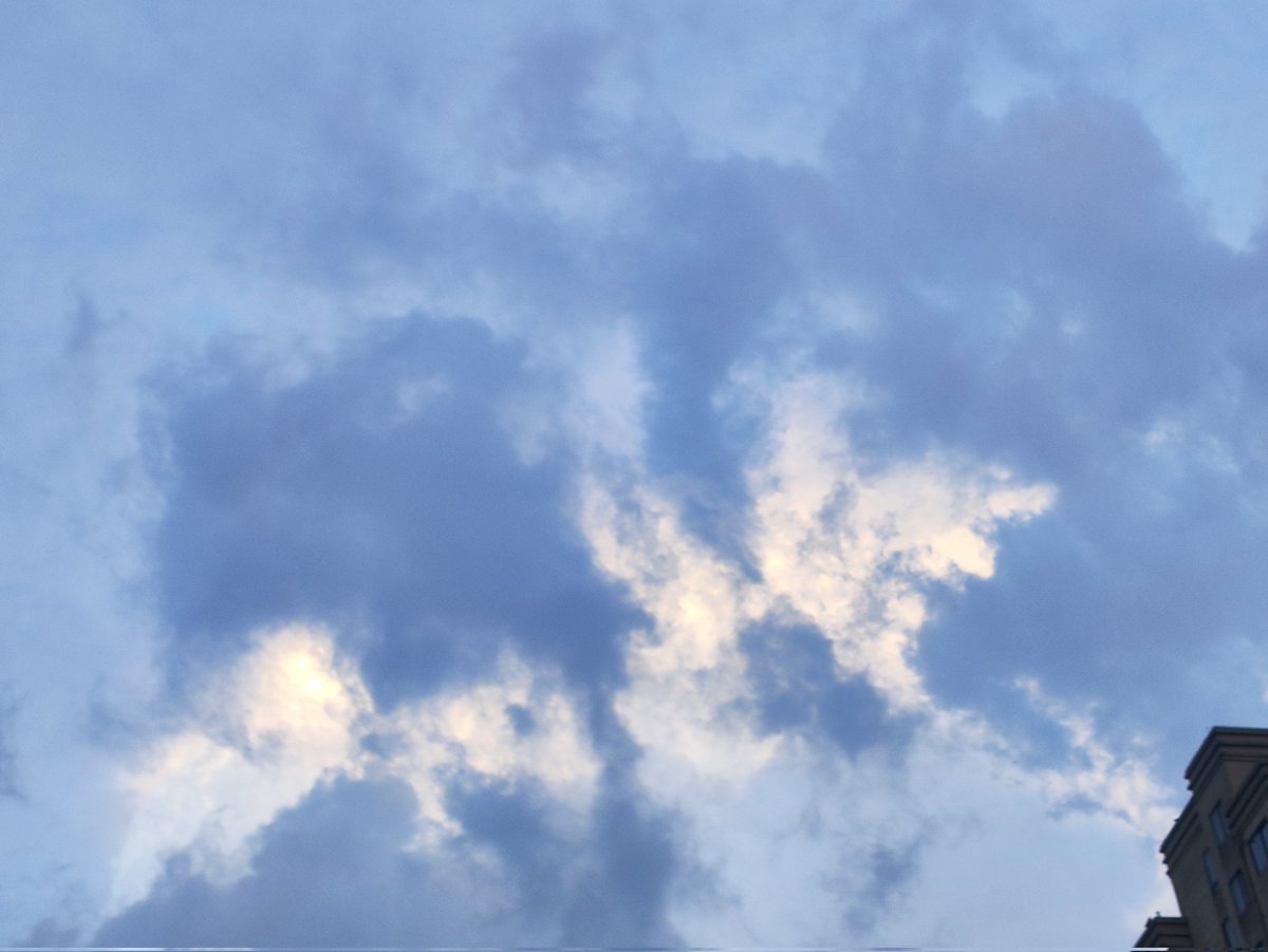 KLniorlc's tweet photo. 傍晚天空［评论区看晚上］ https://t.co/SN7Ciz4fyR