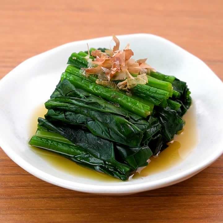 ogatas0520's tweet photo. ほうれん草のおひたしに、醤油を少々
そしてマヨネーズを添える

ずっと「普通の食べ方」だと思っていました
でも、どうやら福島県や東北地方ではおなじみの食べ方らしい
両親と妻が福島県出身なので、我が家の“普通”になっていたのですね
（私は大阪生まれ、大阪育ちです）

ほうれん草のマヨ添え
やったことのない方は、ぜひ