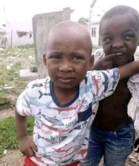 Casmir121's tweet photo. @yabaleftonline They don lodge this one for hotel for the first time in her life,  na why body Dey sweet her to come Dey talk rubbish here …show us ur papa house first let’s confirm something https://t.co/ElWFK6ABfk