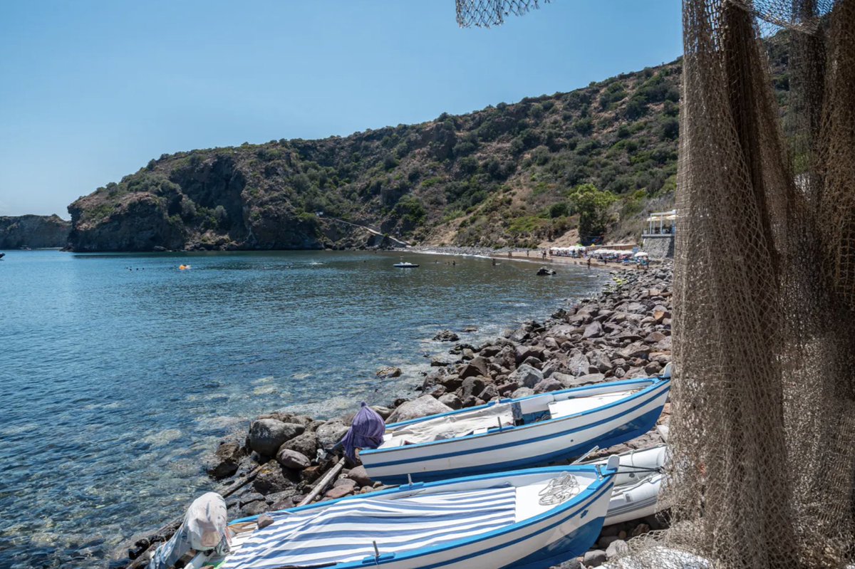TimurNegru's tweet photo. If you're after something really rare, here's what it looks like on one of Sicily's islands.

Seven steps. That's the distance from this property's terrace to the Mediterranean.

One-bed home (~79 m² (850 sq ft)), built in 1964 and fully renovated. Asking price: €895k ($1.02M)

Located above Cala Zimmari, Panarea's only sandy beach, in the hamlet of Drautto. Panarea is the smallest of the seven Aeolian Islands, about 3.5 km² in total. No real need for a car here. You arrive by ferry, hydrofoil, yacht, or even helicopter, since the island has its own helipad.

In the first one, you were paying for the land and privacy. Here, you're paying for the seven steps.