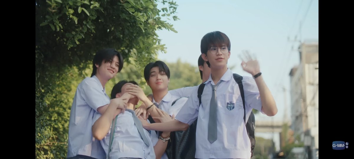 LuckV02's tweet photo. Cute Jomyut with his glasses 5555

WEIRDO 101 TRAILER
#WEIRDO101Series
#torphakawat #Torrr_Pkw https://t.co/vgJdcVIy1r