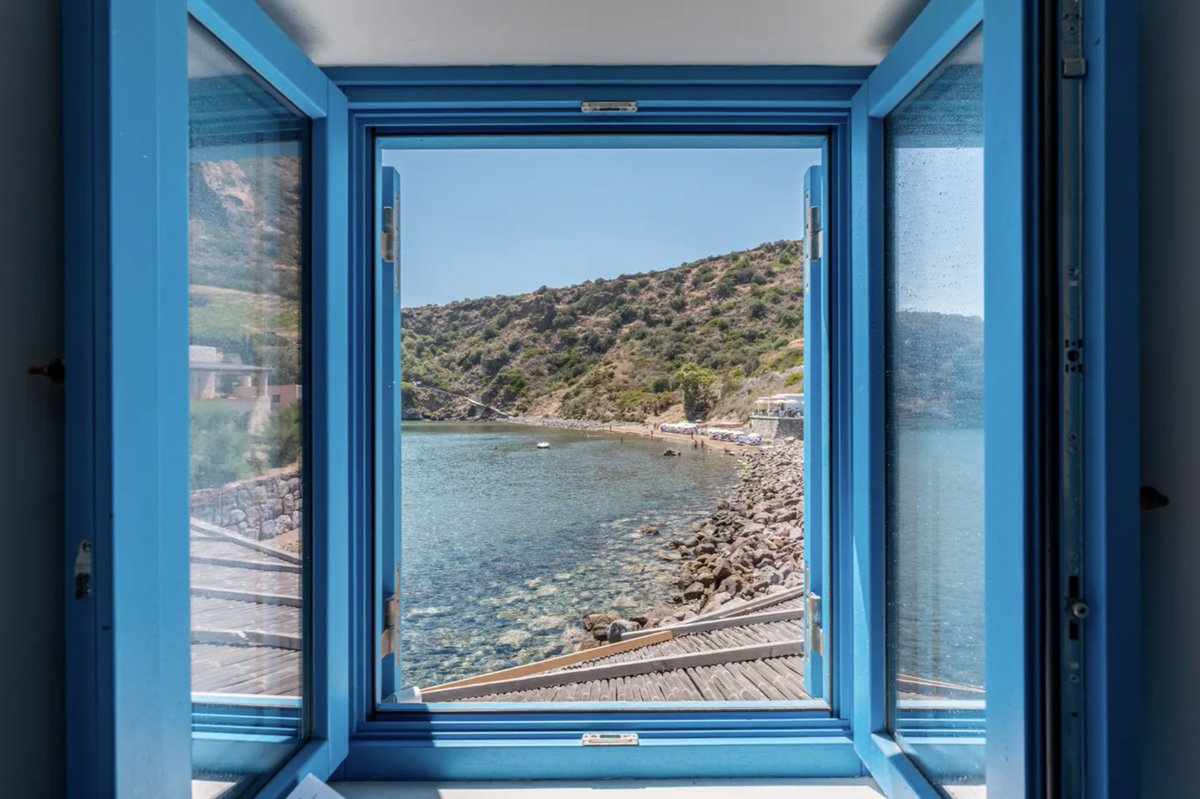 TimurNegru's tweet photo. If you're after something really rare, here's what it looks like on one of Sicily's islands.

Seven steps. That's the distance from this property's terrace to the Mediterranean.

One-bed home (~79 m² (850 sq ft)), built in 1964 and fully renovated. Asking price: €895k ($1.02M)

Located above Cala Zimmari, Panarea's only sandy beach, in the hamlet of Drautto. Panarea is the smallest of the seven Aeolian Islands, about 3.5 km² in total. No real need for a car here. You arrive by ferry, hydrofoil, yacht, or even helicopter, since the island has its own helipad.

In the first one, you were paying for the land and privacy. Here, you're paying for the seven steps.