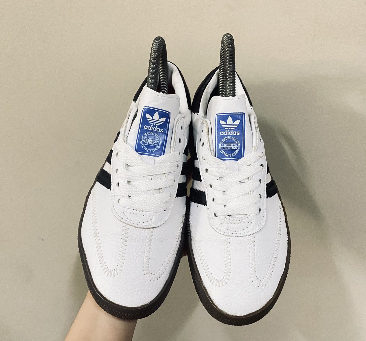 tungoolunla's tweet photo. Adidas Samba ปี 2017 งาน PK
Size 37.5 ยาว 23 cm.
Price : 380🎀 พื้นเต็ม
งานลำลอง ใส่เที่ยว รุ่นฮิต
สนใจแคปรูปส่งเข้าไลน์ทางร้านได้เลย🎉
—————————
🛒สั่งซื้อที่ Line 📲 @521nsmga
#รองเท้ามือสอง #รองเท้ามือสองของแท้ #Adidas #Nike #Newbalance https://t.co/55PYzY5fQj