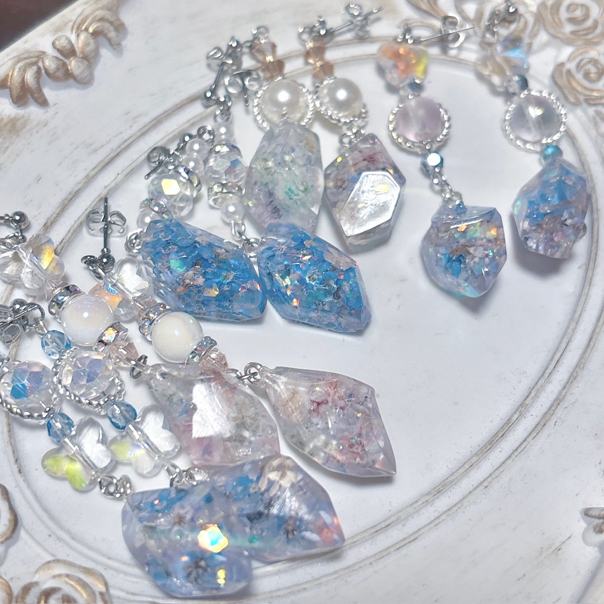 mopmop_art's tweet photo. ｾﾞｪ…ﾊｧ…minneに新作の作品出品(展示のみ)終わりました…作品名は考えてたけど色の名前考えてなくて全部登録するのに2日かかった…(毎回出品する時に即興で名前考える自分のせいである)
よかったら覗いてみてね
https://t.co/kPu7m0PHye https://t.co/JNv9T8rAUY