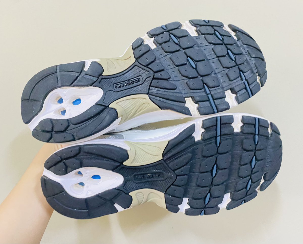 tungoolunla's tweet photo. NewBalance 530 สี SG ปี 2020 PK
Size 37.5 ยาว 24 cm.
เท้า 38/24 ลงได้
Price : 380🎀
ใส่วิ่ง เที่ยว ออกกำลังกายได้ เบานุ่ม ใส่สบาย
สนใจแคปรูปส่งเข้าไลน์ทางร้านได้เลย🎉
—————————
🛒สั่งซื้อที่ Line 📲 @521nsmga
#รองเท้ามือสอง #รองเท้ามือสองของแท้ #Adidas #Nike #Newbalance https://t.co/NPu9Z5XQXo