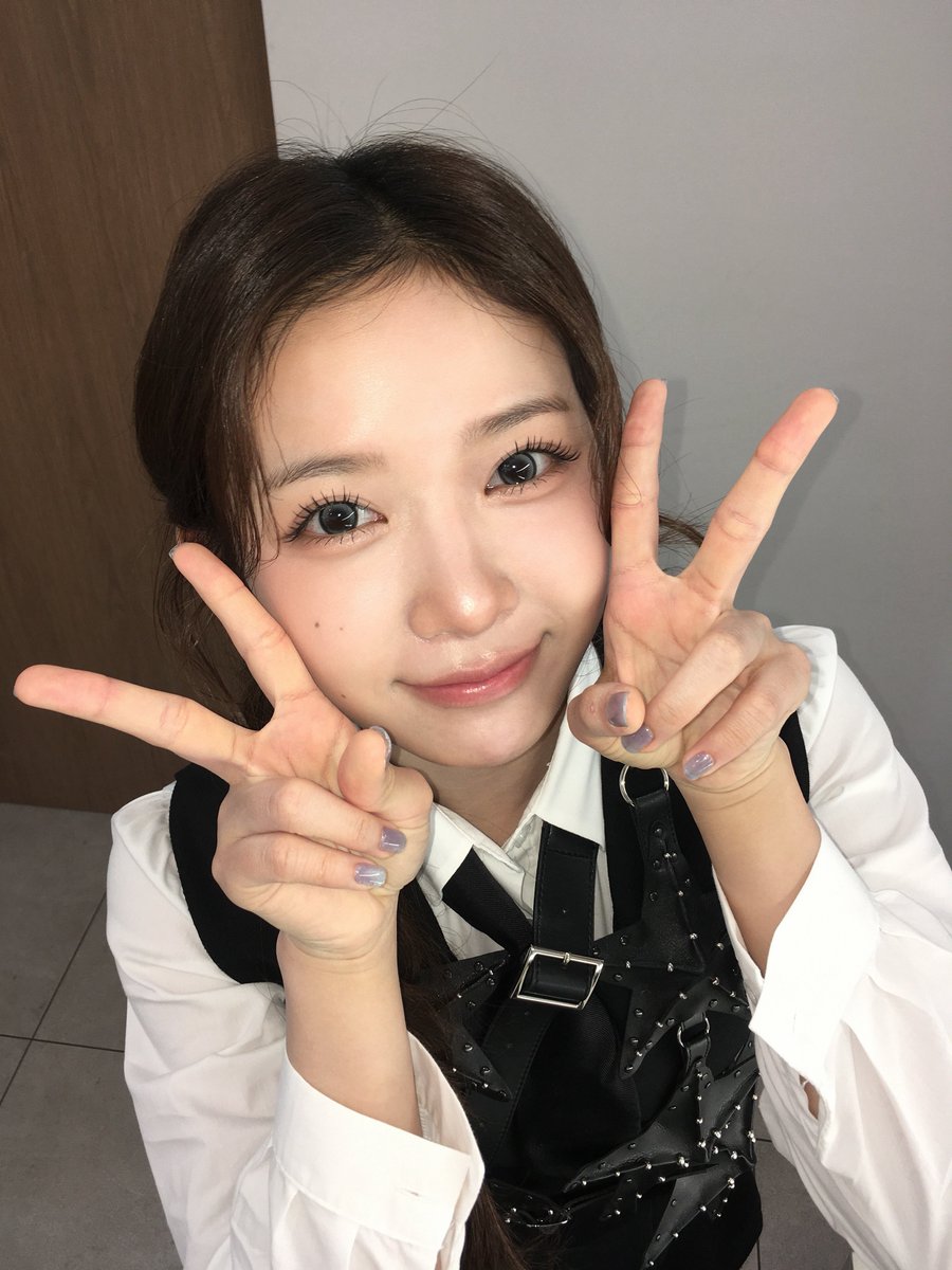 BDC_KUMI's tweet photo. 뭐하고 있나~
앗!! 한 달 뒤엔 뭐가 있을까?
#Kumi #쿠미
#BabyDONTCry #BDC #베돈크 https://t.co/O6oyzv6WFT