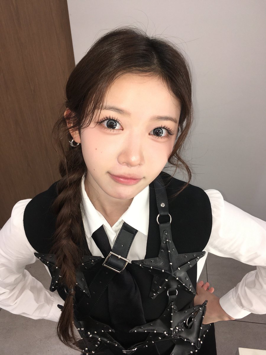 BDC_KUMI's tweet photo. 뭐하고 있나~
앗!! 한 달 뒤엔 뭐가 있을까?
#Kumi #쿠미
#BabyDONTCry #BDC #베돈크 https://t.co/O6oyzv6WFT