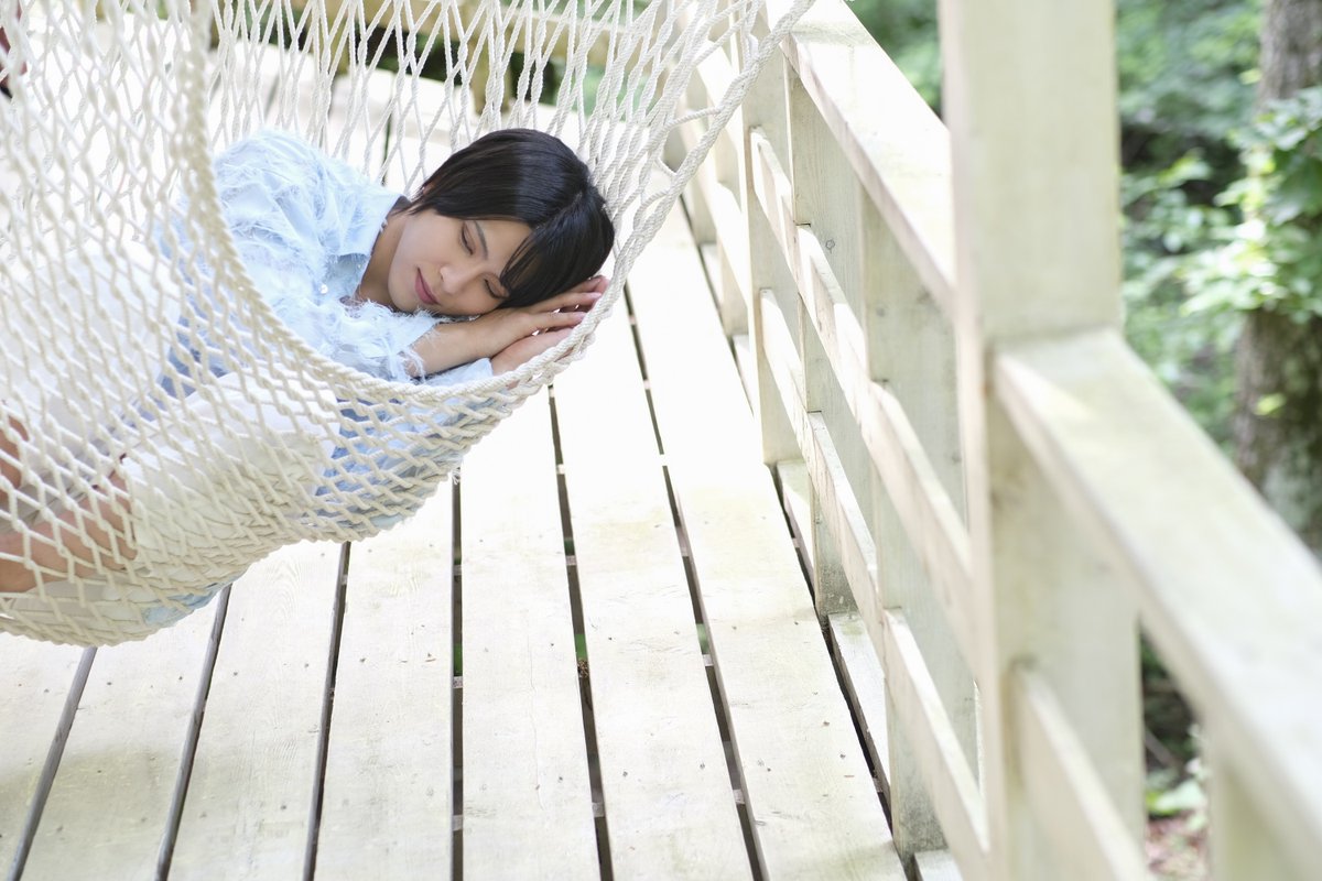 TVguidePERSON's tweet photo. 【#松原凛1st写真集「錬磨」8/26発売】

セブンネットショッピングにて予約受付中の直筆サイン入り写真集に、世界に一つだけのシリアルナンバーが入ることが決定！サインとともに、ご本人が一つ一つ手書きしてくれます🖊

👉数量限定で予約受付中
https://t.co/BmTTSf7XRu

#いちにちいち凛 #松原凛 https://t.co/PiTGud0Jxt