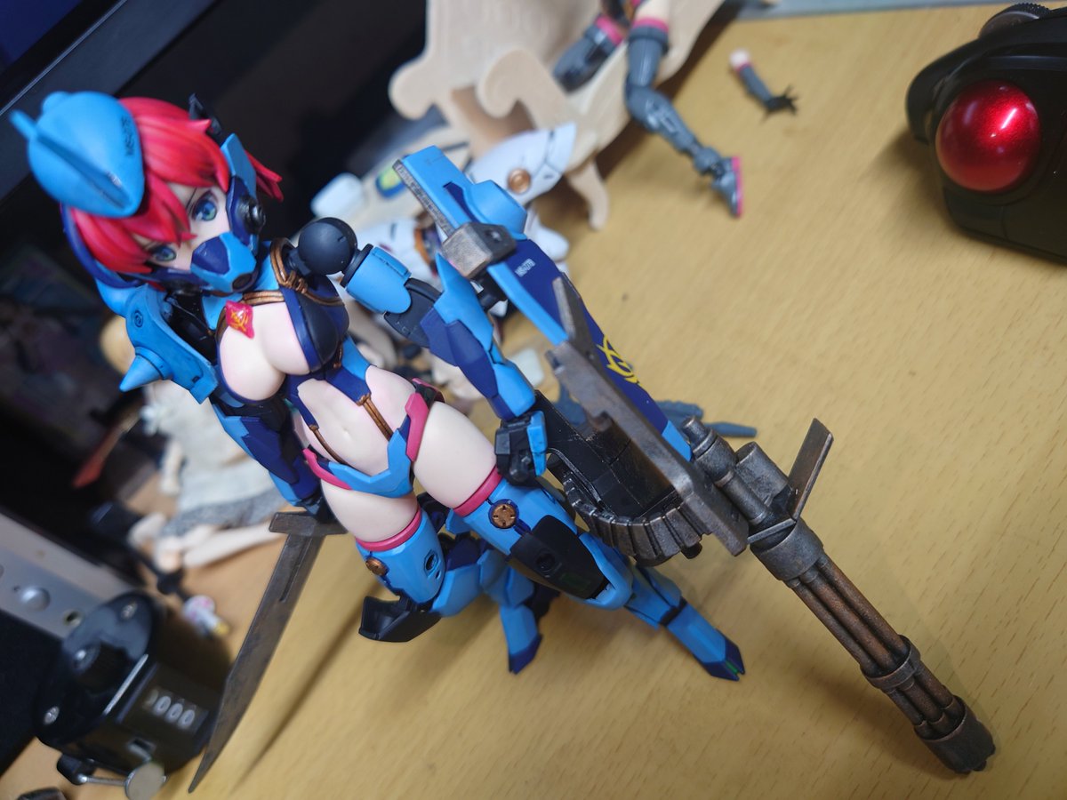 Mr98040872's tweet photo. @Yamany_2580 その昔
ミキシングしてグフレディカスタムを作りました
是非ともグフネキカスタムを！
戦いかたを教えて欲しいです（意味深 https://t.co/yAo5vBsYiG