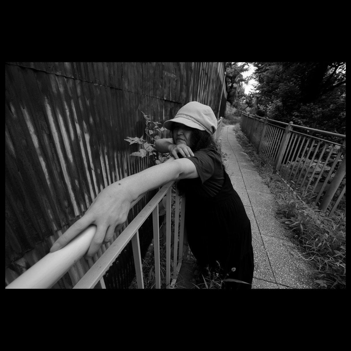 mochaca_peace's tweet photo. drop note.

model ねね（@kurukuru_nene）

#portrait
#streetphotography
#monochrome https://t.co/KF4rEuXd6t