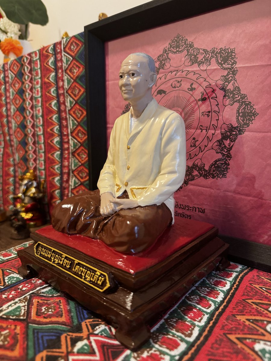 tthuaili595's tweet photo. 冠咩布伦妈妈🙏
不止一次指引我方向 诚敬 https://t.co/phb4Bxq8a8