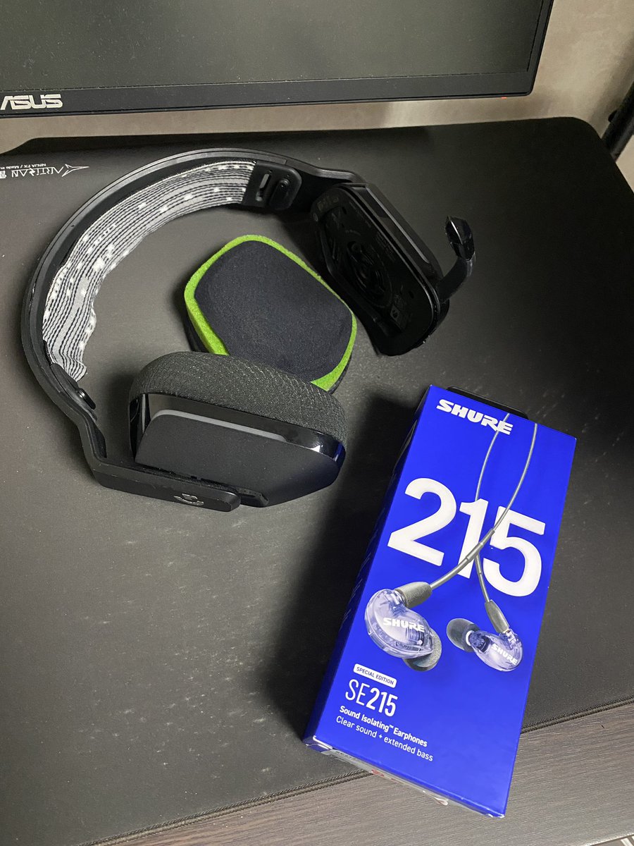 Avimaru221006's tweet photo. 5年間ありがとうヘッドセットさん

ほんでずっと気になってたイヤホン買ってもた https://t.co/TlPo7syGZ4