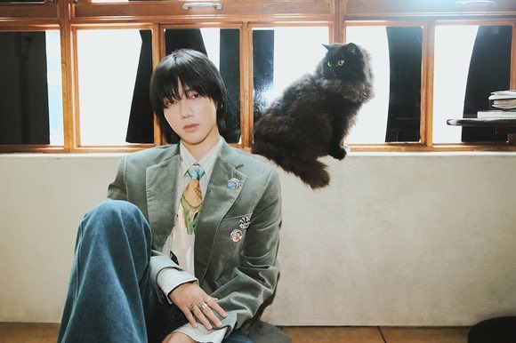 0511Swl's tweet photo. こんな雰囲気のイェソン兄さん好き〜😊どことなく青木マッチョぽい https://t.co/LNtGkLNbmx
