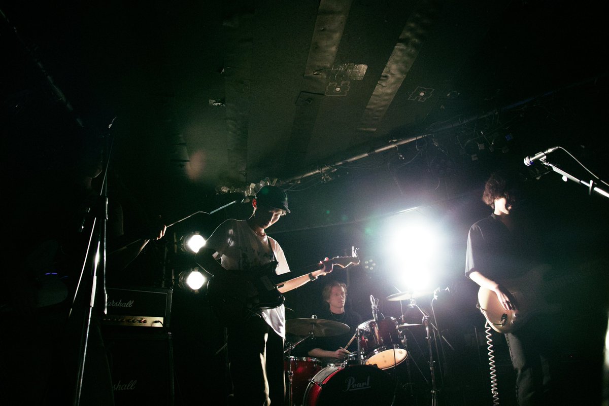 kinakrush0118's tweet photo. 先日は下北沢DaisyBarありがとうございました！
対バンの皆さまGoodでした👍

次回ライブは8/13 下北沢近道です🔥

photo @jay_rock_camera https://t.co/dxKPTZQOJ2