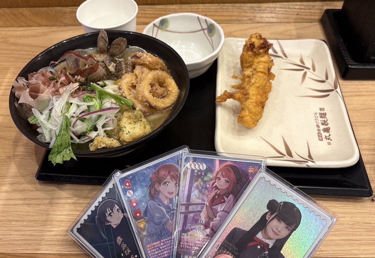 nissy__N's tweet photo. あぐぽん……歩夢……侑ちゃん……山盛り海鮮旨塩うどんとかしわ天だよ…… https://t.co/Y3JdqlVBXm